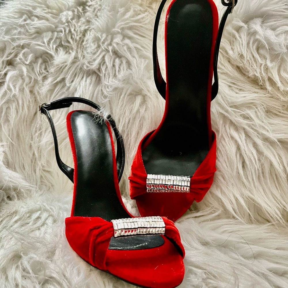 Elegant Red Women's Heels with Rhinestone Detail